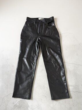 ABERCROMBIE & FITCH Ultra High Rose Vegan Leather Ankle Straight Pant Sz 2 Short